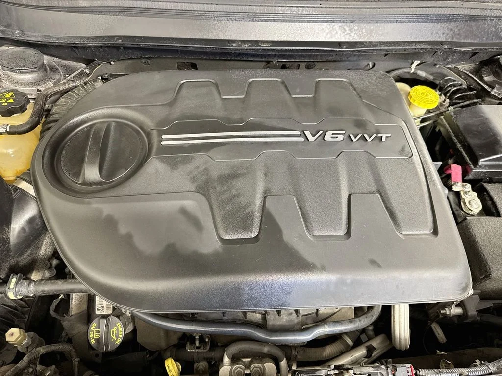 Used 2016 Gray Jeep Limited image 40