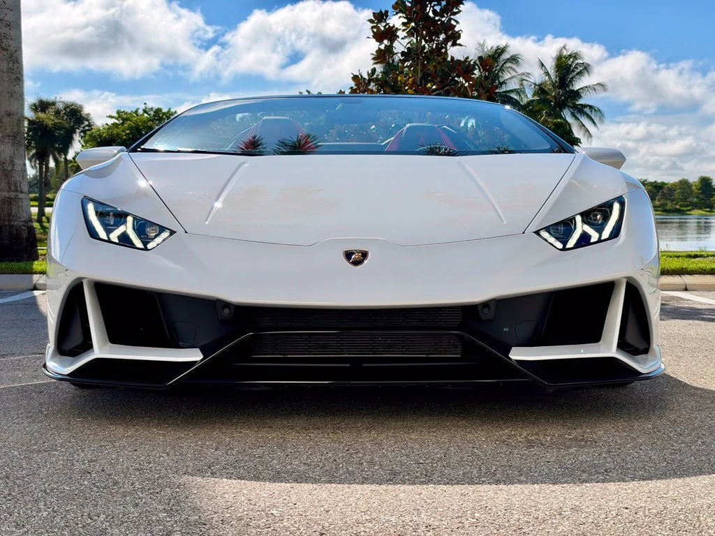 Used 2023 Bianco Monocerus Metallic Lamborghini Spyder AWD image 4