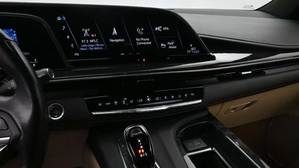 Used 2023 White Cadillac Premium Luxury image 8