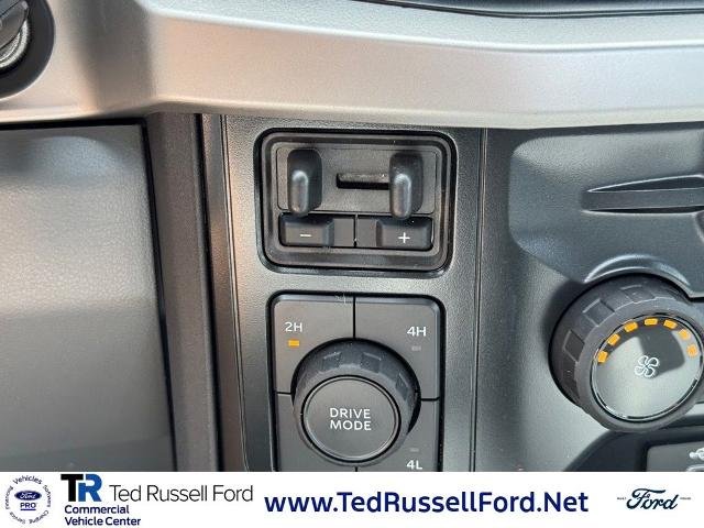 2025 Ford F-550 Super Duty Chassis Cab XL - Photo 30