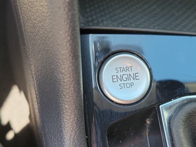 Used 2023 Dusk Blue Metallic Volkswagen 1.5T S image 25