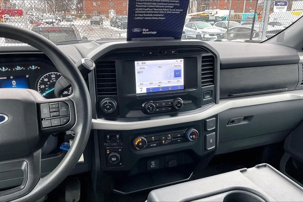 Used 2022 Silver Ford XLT image 5