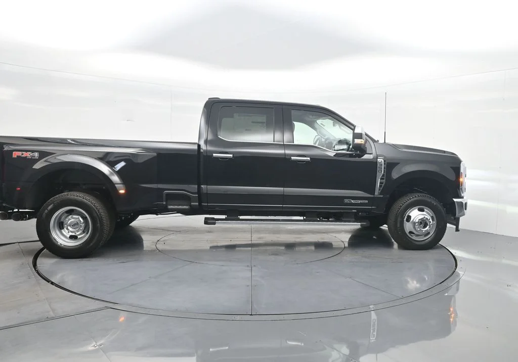 New 2026 Agate Black Metallic Ford F-350® Lariat® image 6