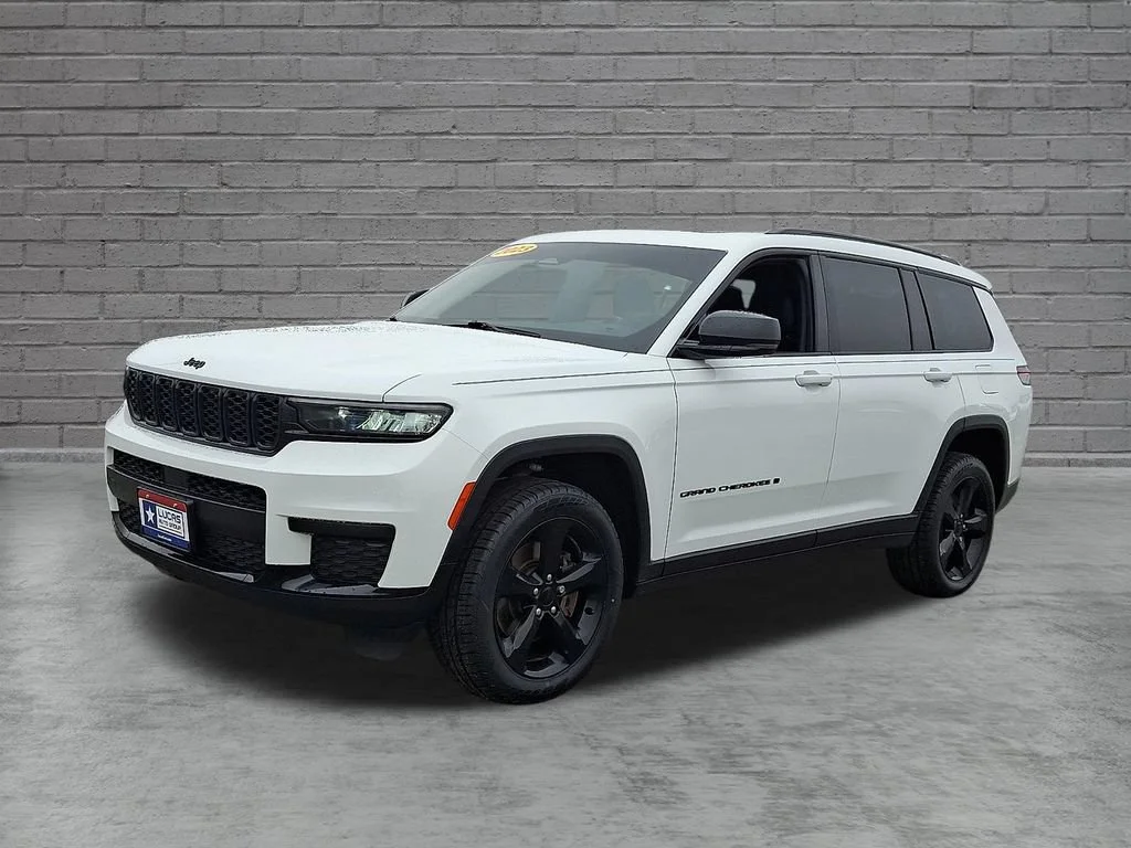 Used 2023 Bright White Clearcoat Jeep Altitude image 6