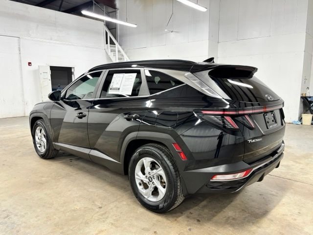Used 2023 Black Hyundai SEL image 5