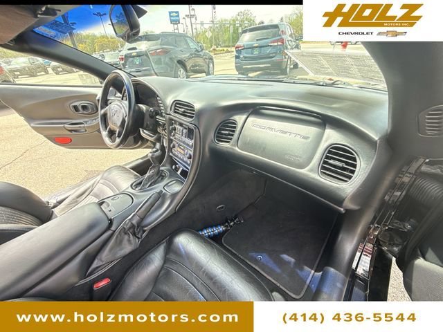 Used 2001 Black Chevrolet 2dr Convertible image 26
