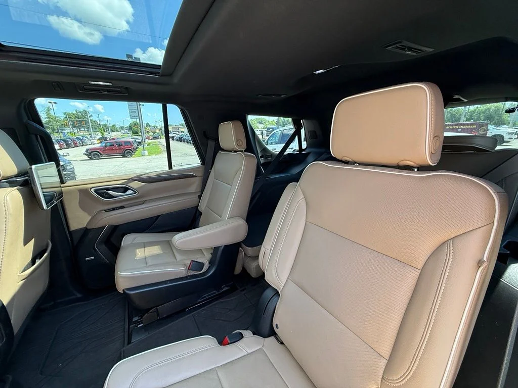 Used 2023 Beige Chevrolet Premier image 26