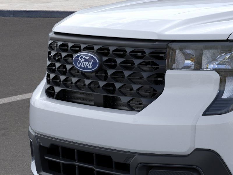 New 2025 Oxford White Ford XLT image 18