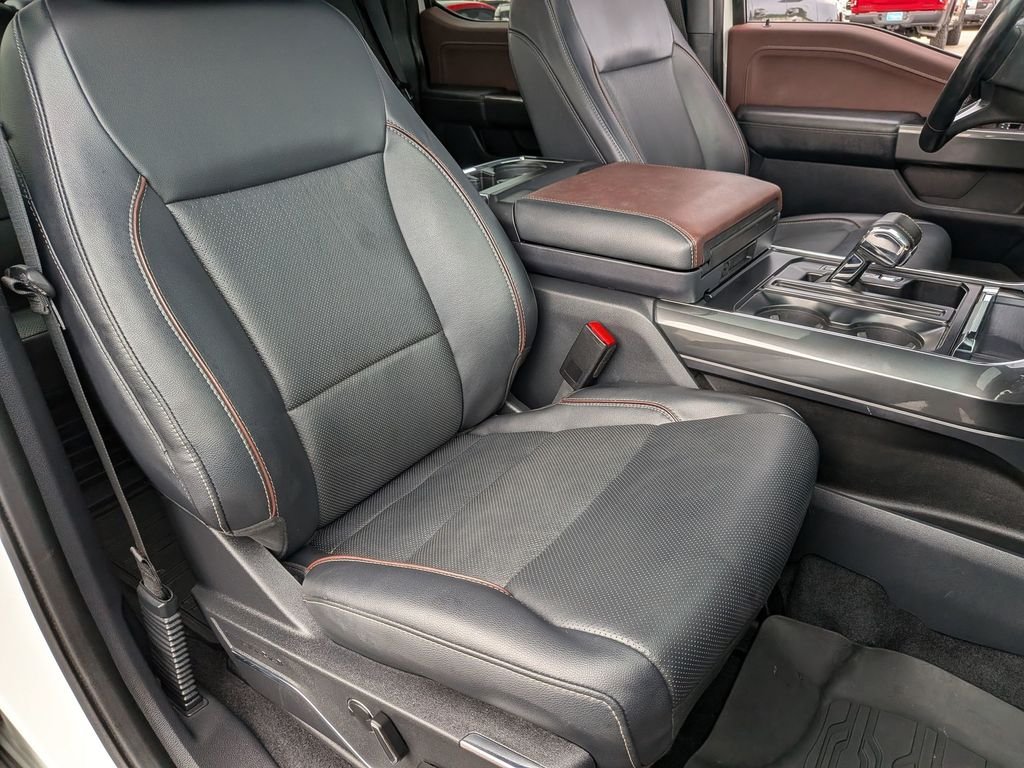 Used 2023 White Ford Lariat image 32