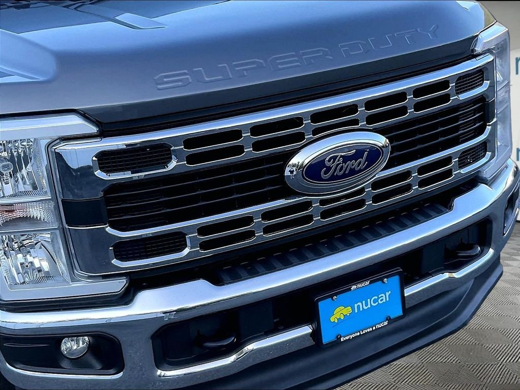 Used 2023 Carbonized Gray Metallic Ford XLT FX4 CrewCab image 30