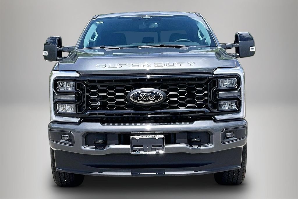 New 2026 Ford Super Duty F-250 Lariat 4D Crew Cab