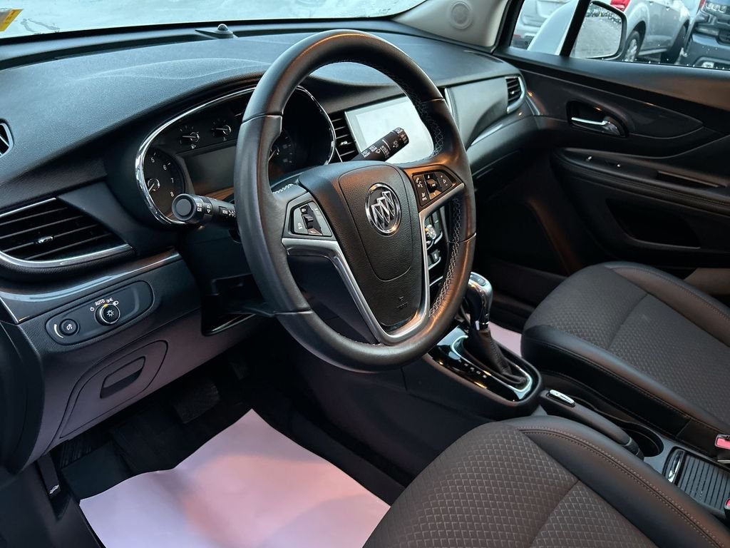 Used 2020 Silver Buick Preferred image 14