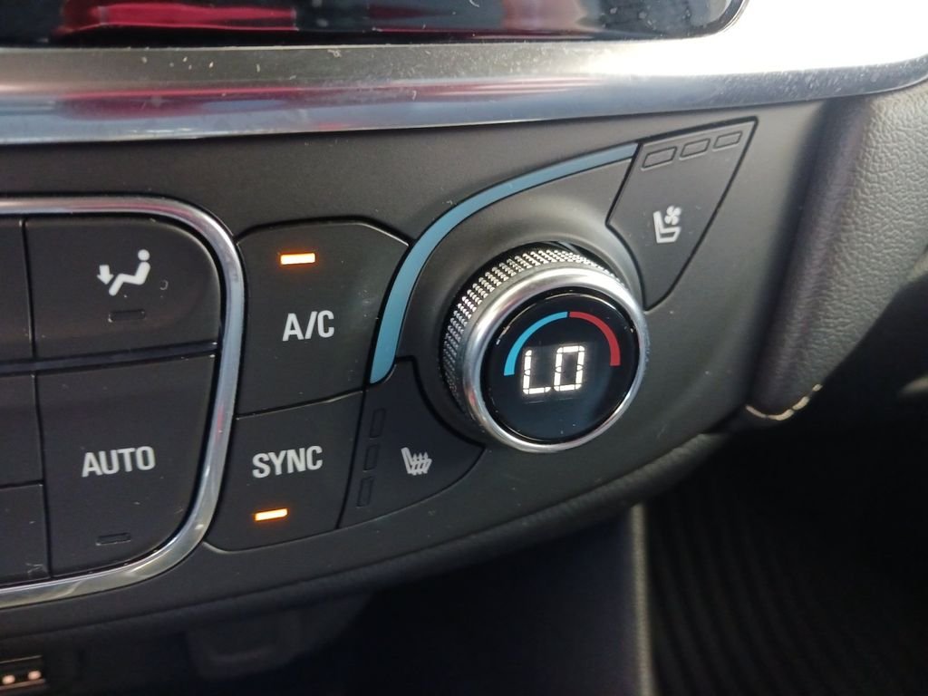 Used 2022 Black Chevrolet Premier image 25