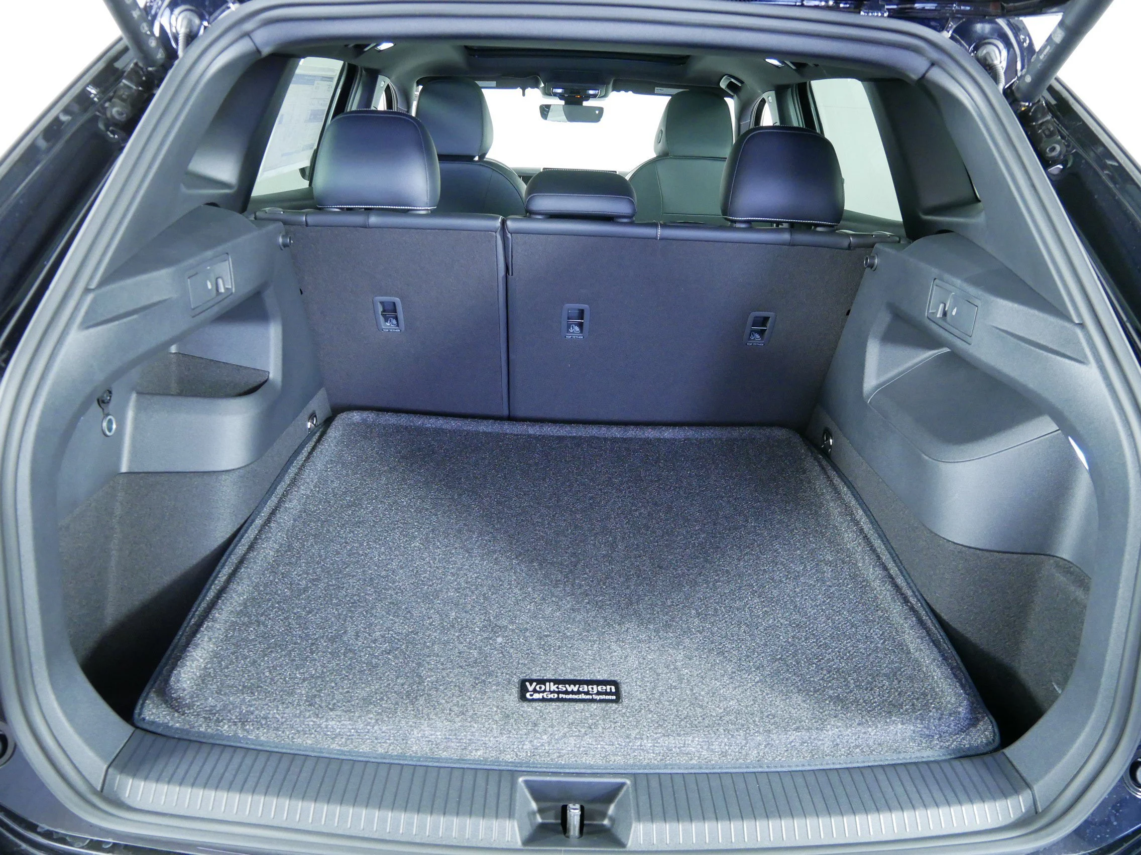 New 2026 Deep Black Pearl Volkswagen SE R-Line Black image 18
