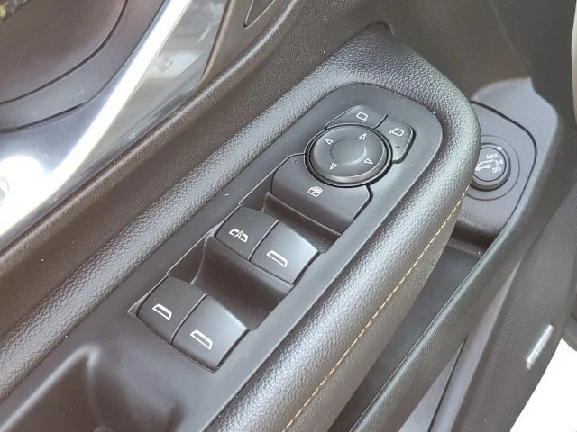 Used 2022 DESERT SAND METALLIC GMC AT4 image 14