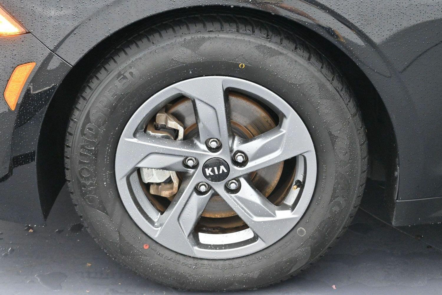 Used 2021 Ebony Black Kia LXS image 32
