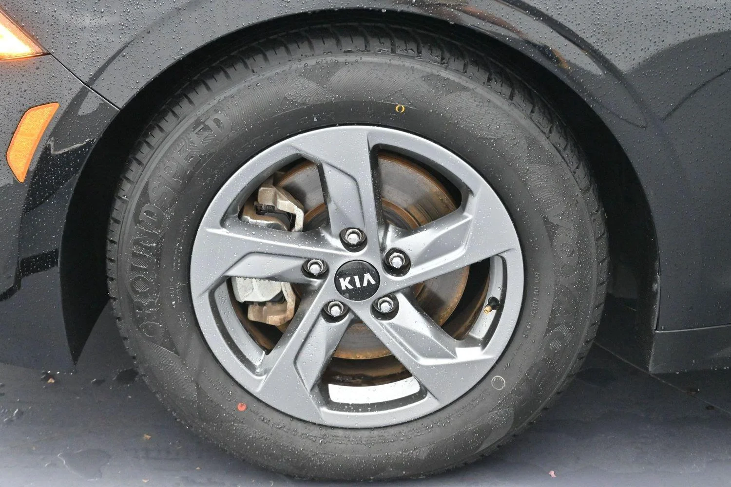 Used 2021 Ebony Black Kia LXS image 32
