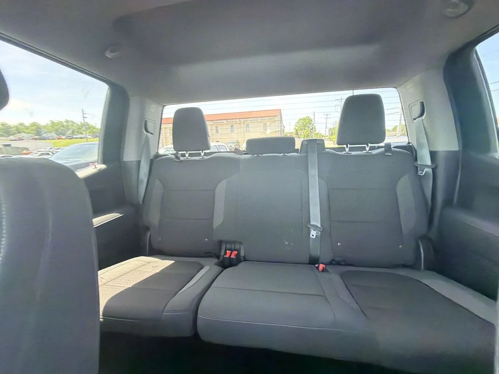 Used 2021 Black GMC SLE image 13