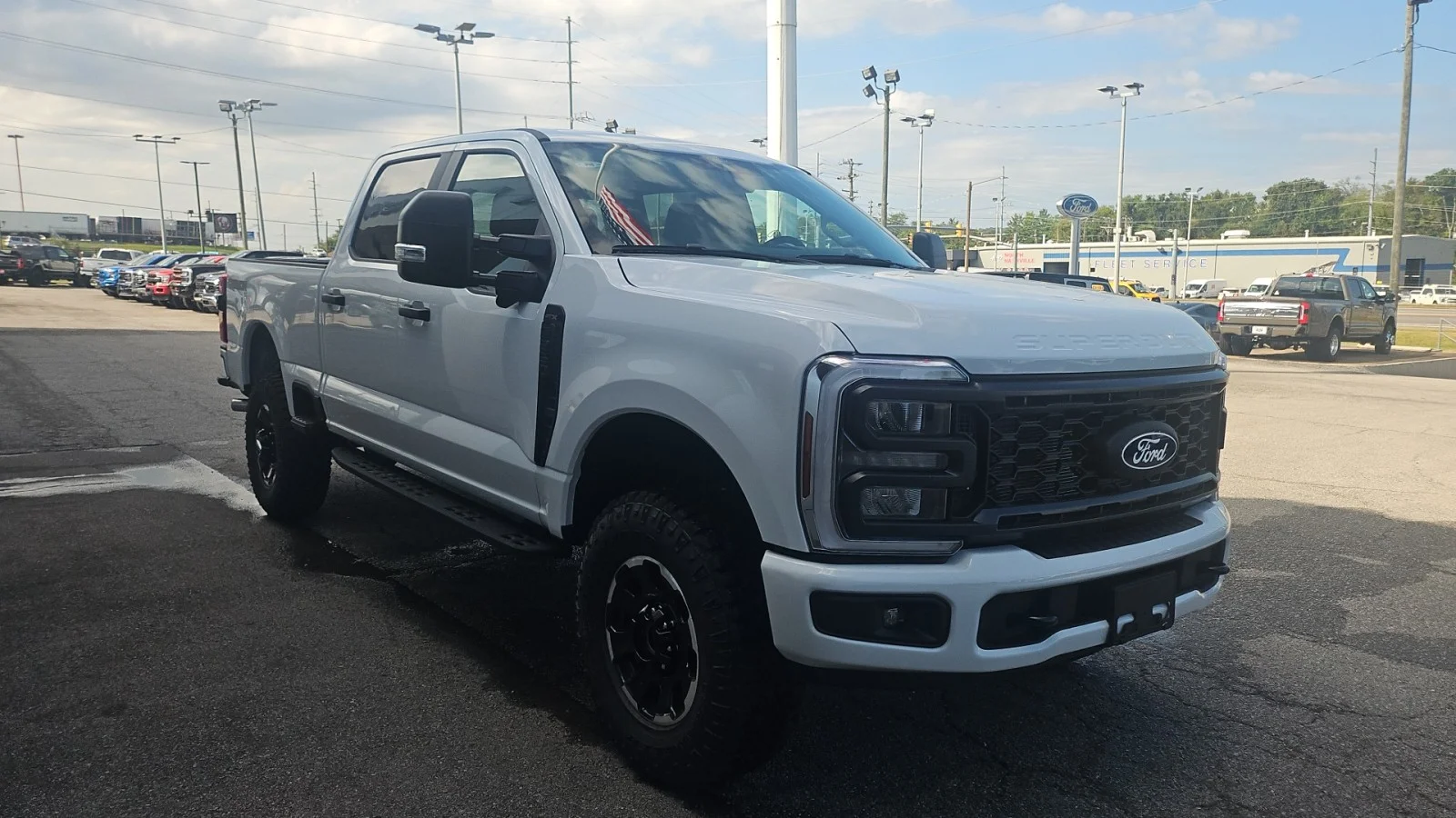 New 2027 Oxford White Ford XL 4WD image 6