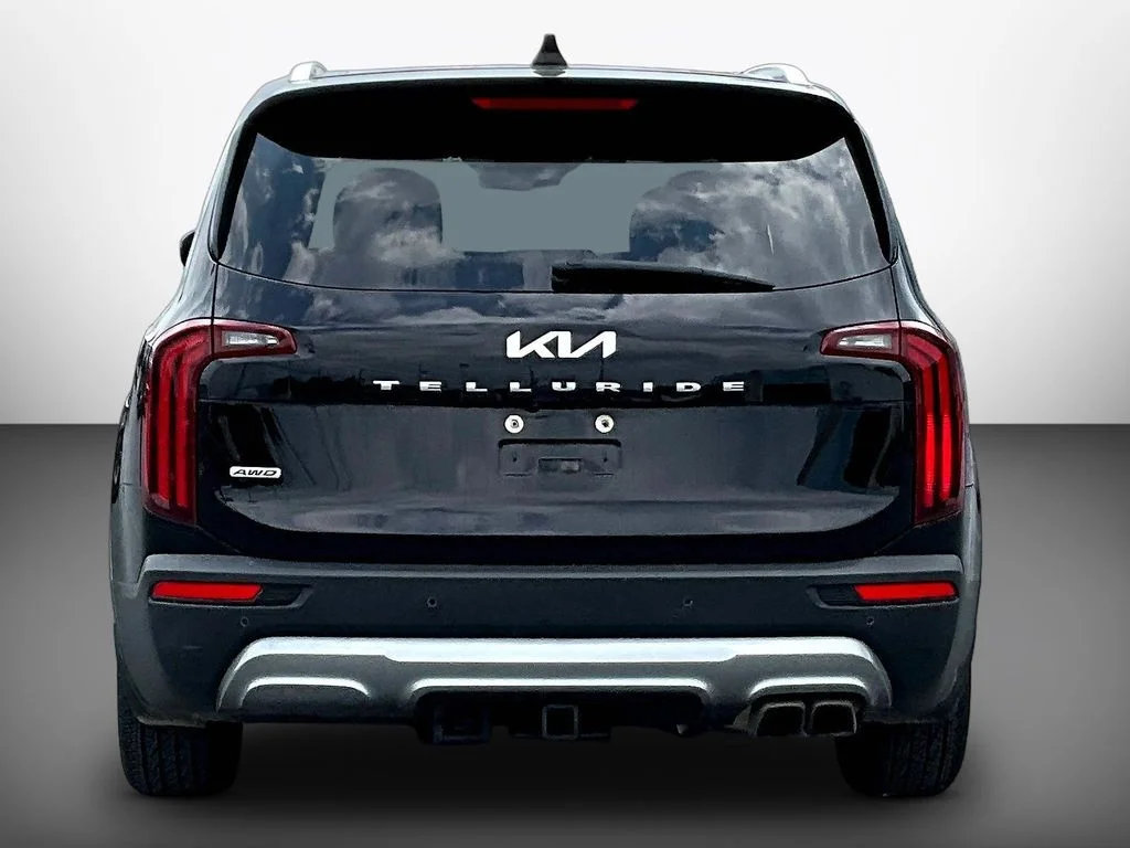 Used 2022 Black Kia EX image 5