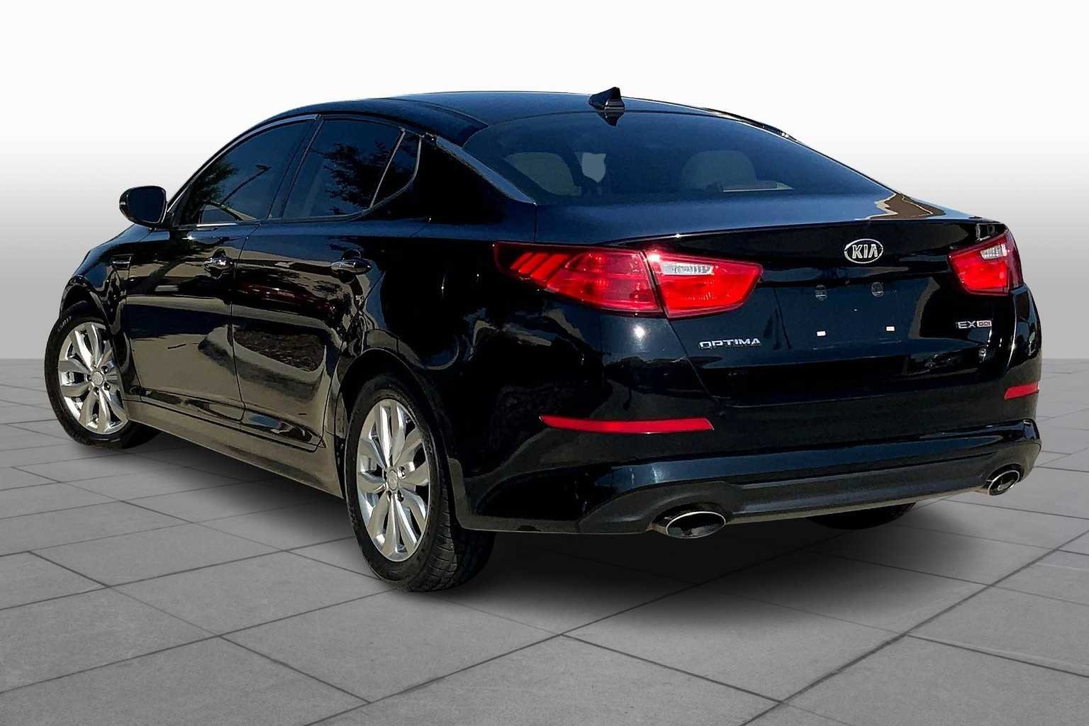 Used 2015 Ebony Black Kia EX image 12