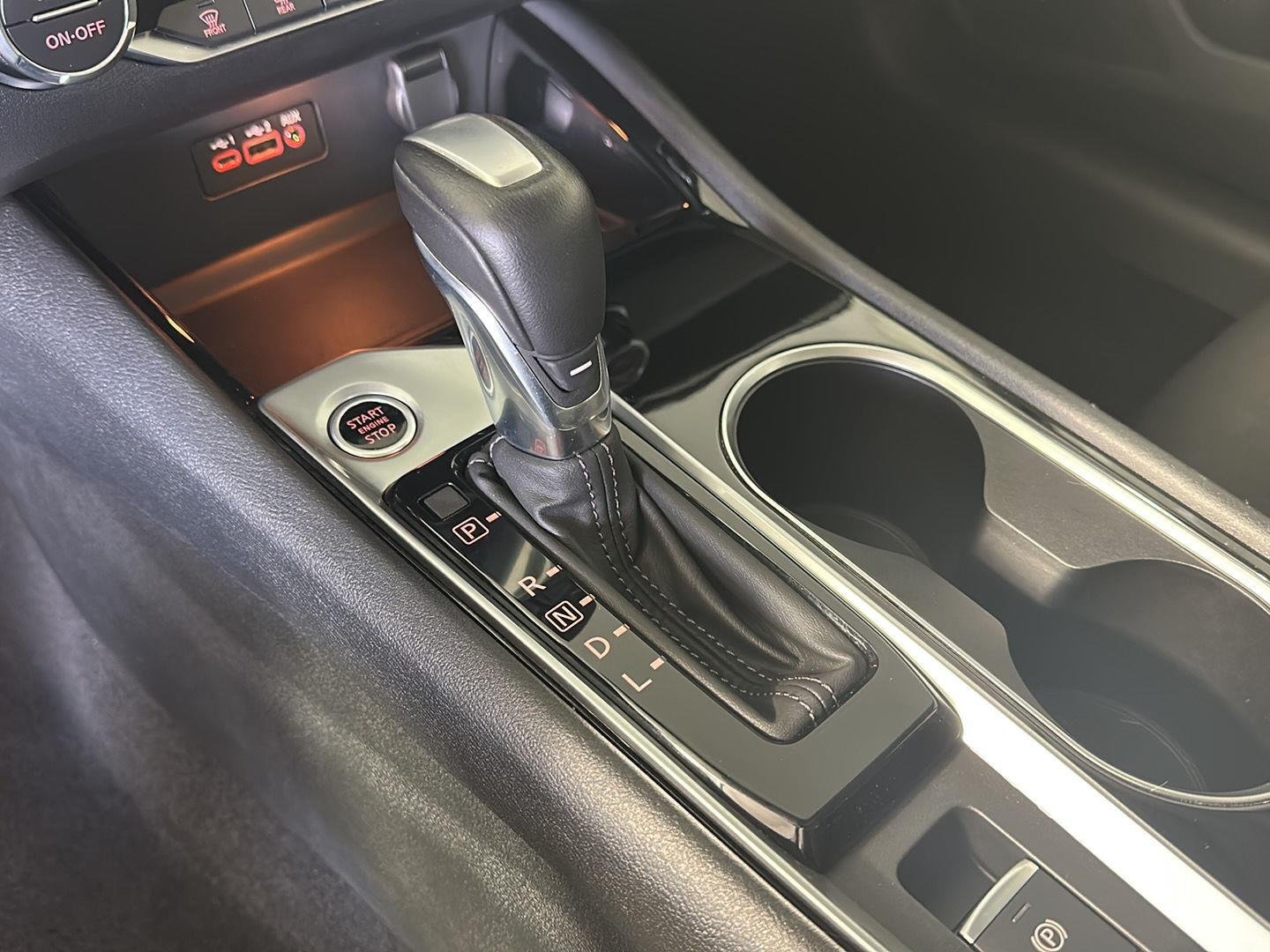 Used 2020 Super Black Nissan 2.5 SV image 19