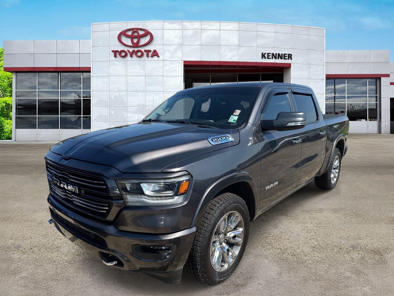 Used 2021 Granite Crystal Metallic Clearcoat Ram Laramie image 3