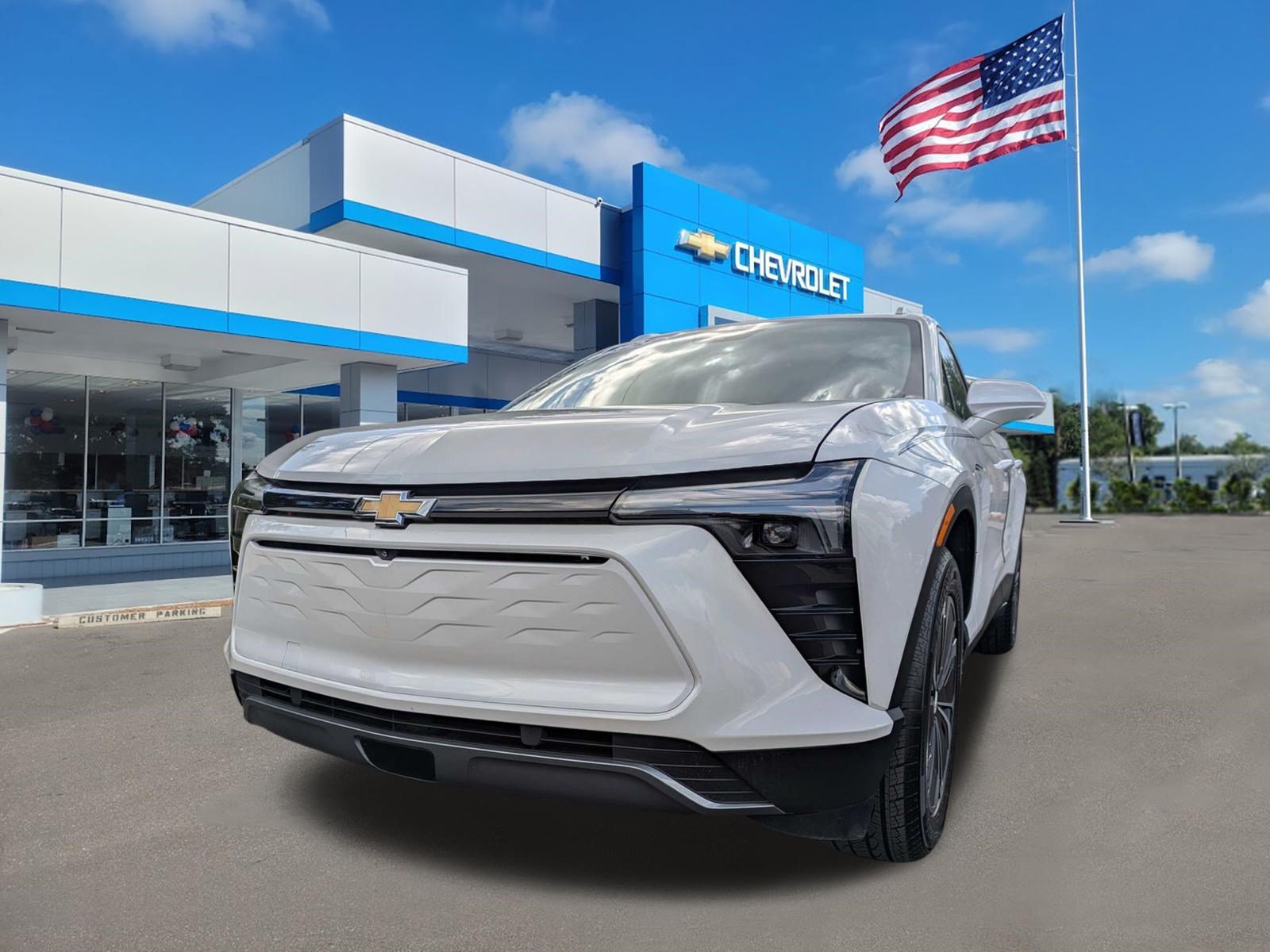 Used 2024 Iridescent Pearl Tricoat Chevrolet LT image 7