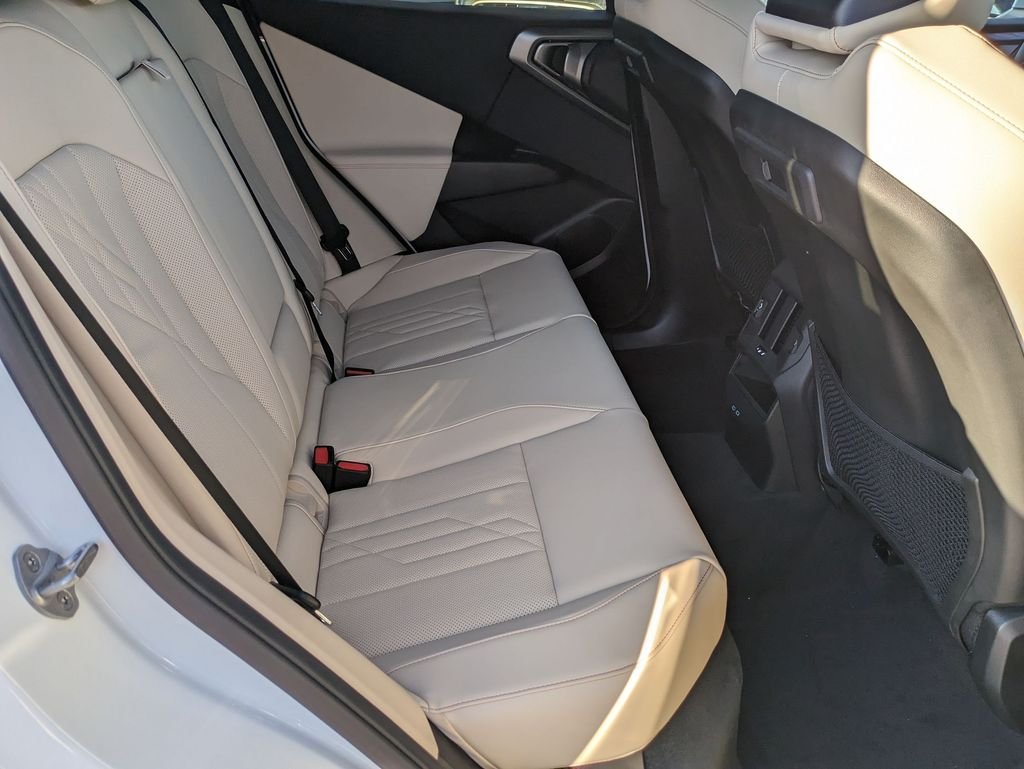 2026 BMW X3 30 - Photo 25