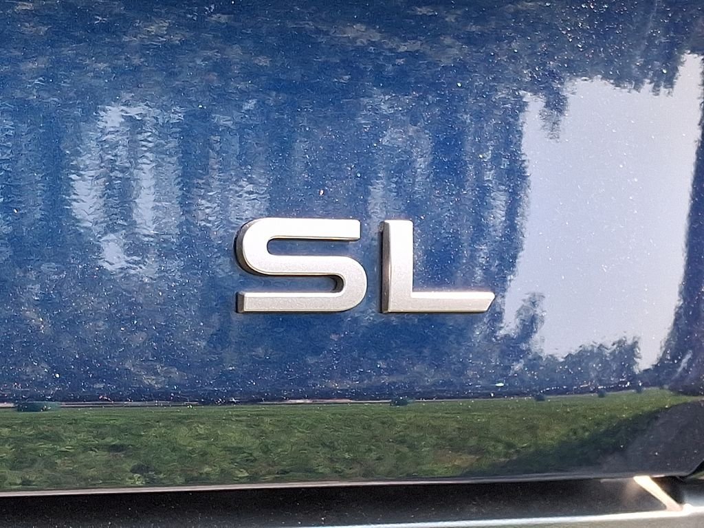 Used 2025 Blue Nissan SL image 9