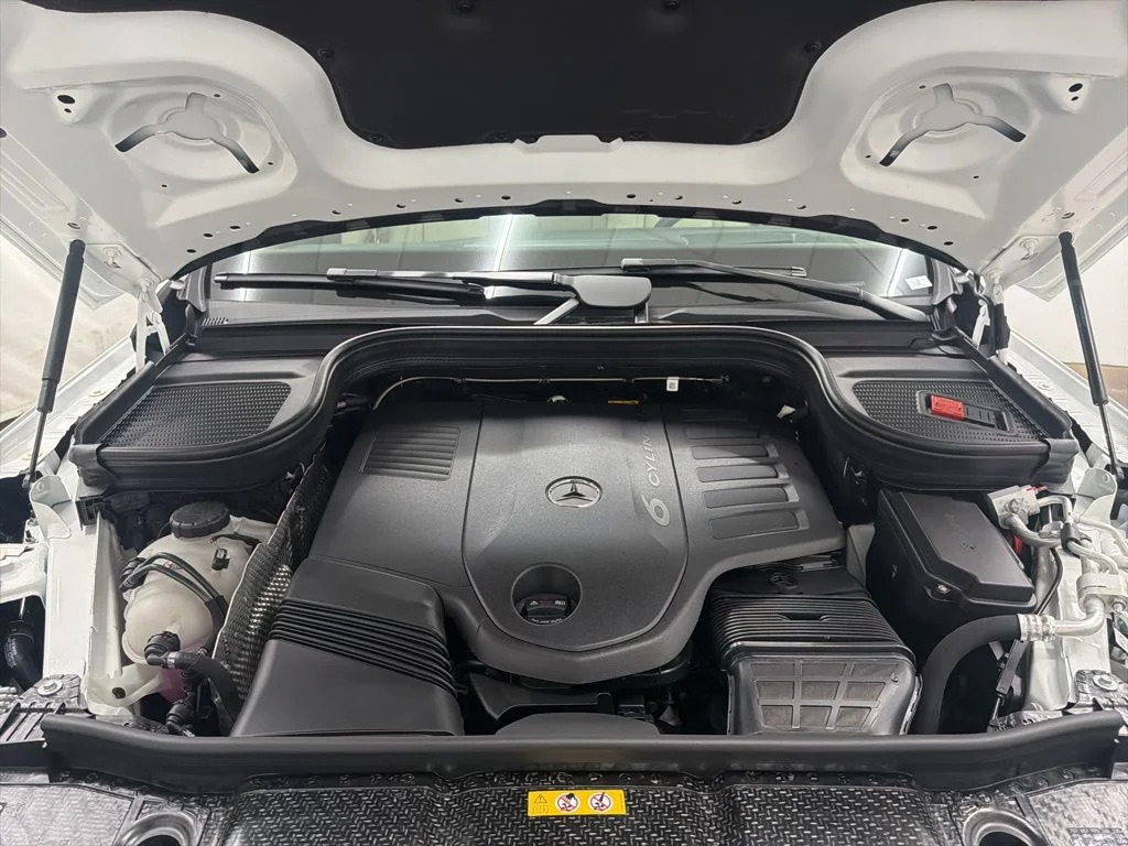 Used 2026 White Mercedes-Benz GLS 450 image 32