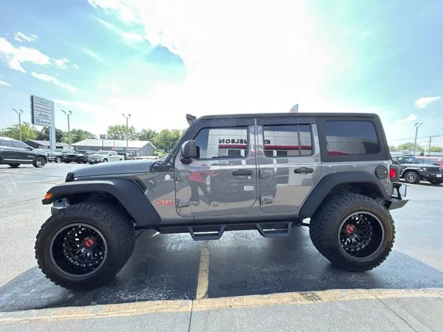 Used 2018 Gray Jeep Unlimited Sport S image 9