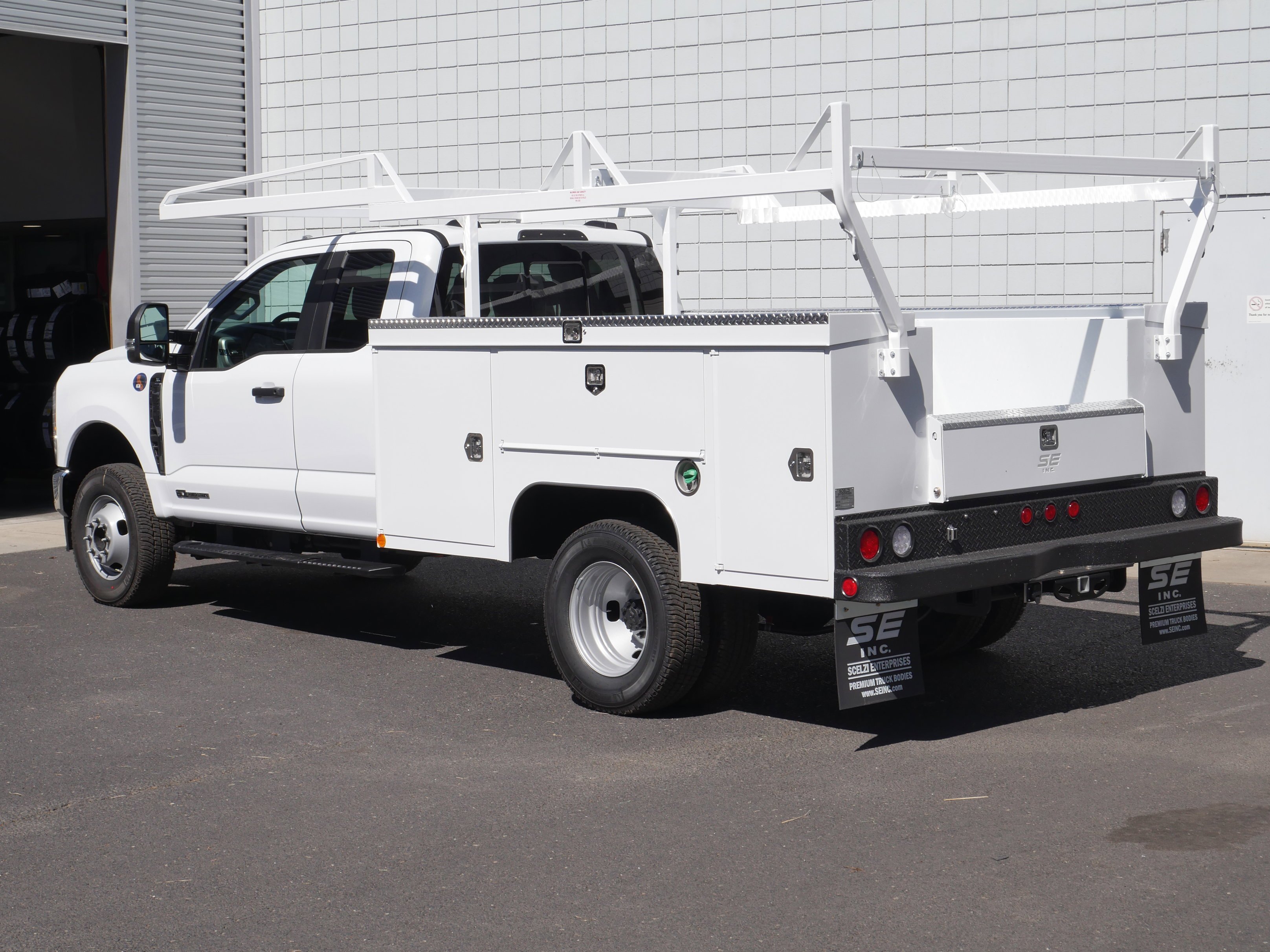 New 2026 Oxford White Ford F-350® XL image 18
