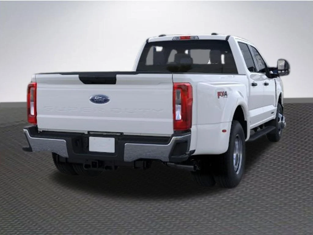 New 2026 Oxford White Ford F-350® XL image 8