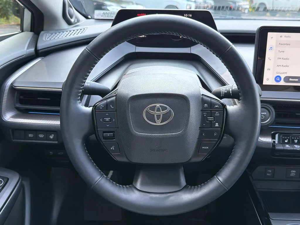 Used 2025  Toyota Limited image 24