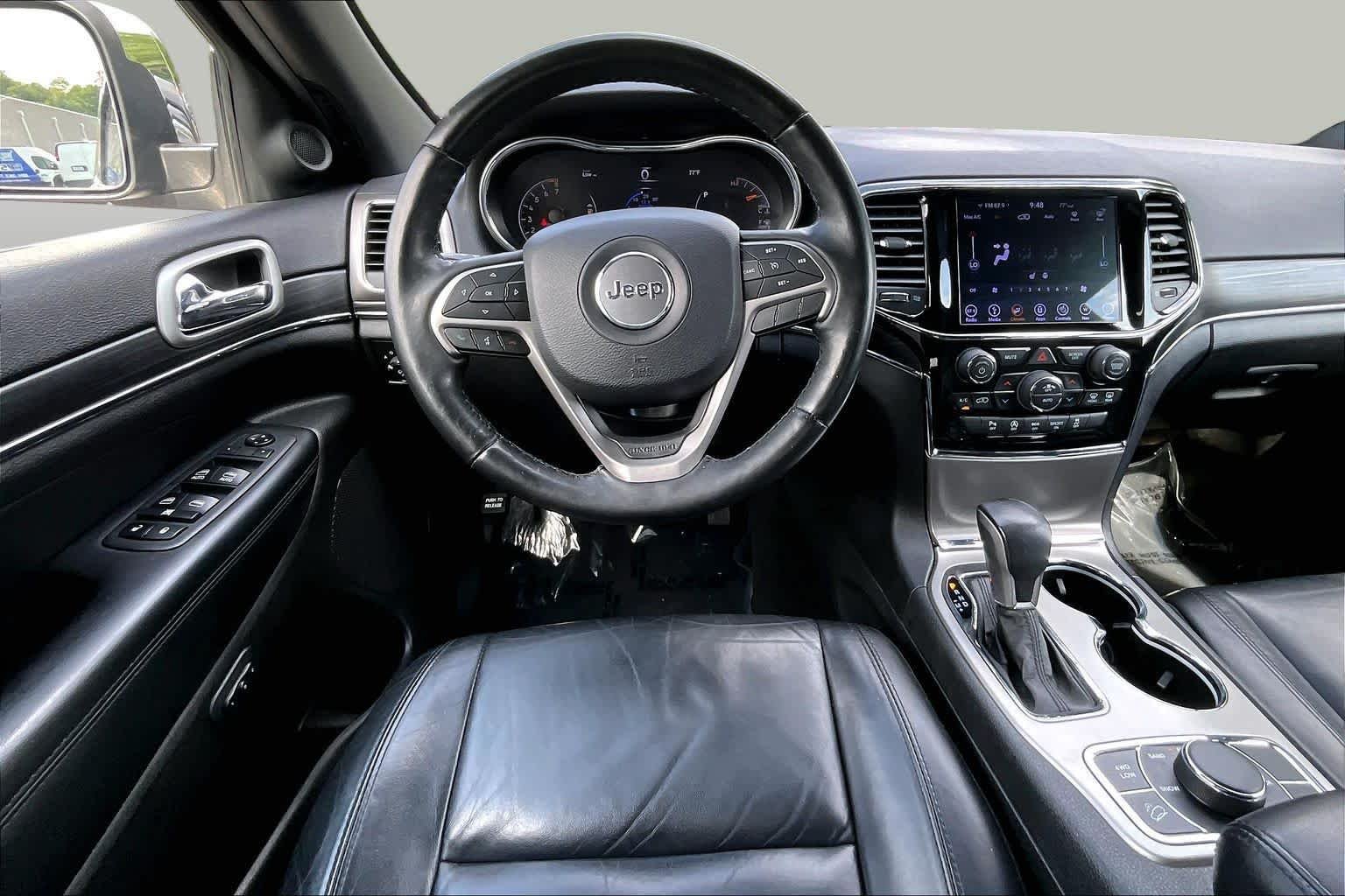 Used 2019 Granite Crystal Metallic Clearcoat Jeep Limited image 6