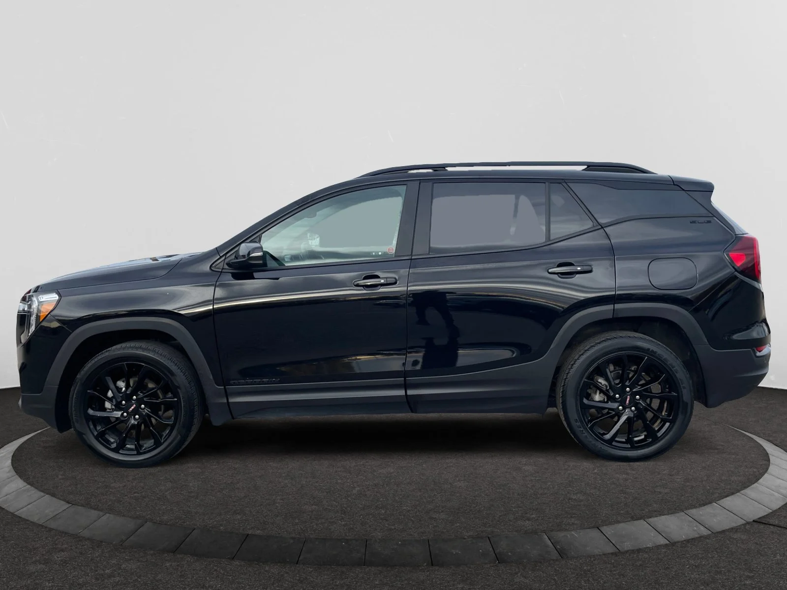 Used 2024 Black GMC SLE AWD image 2