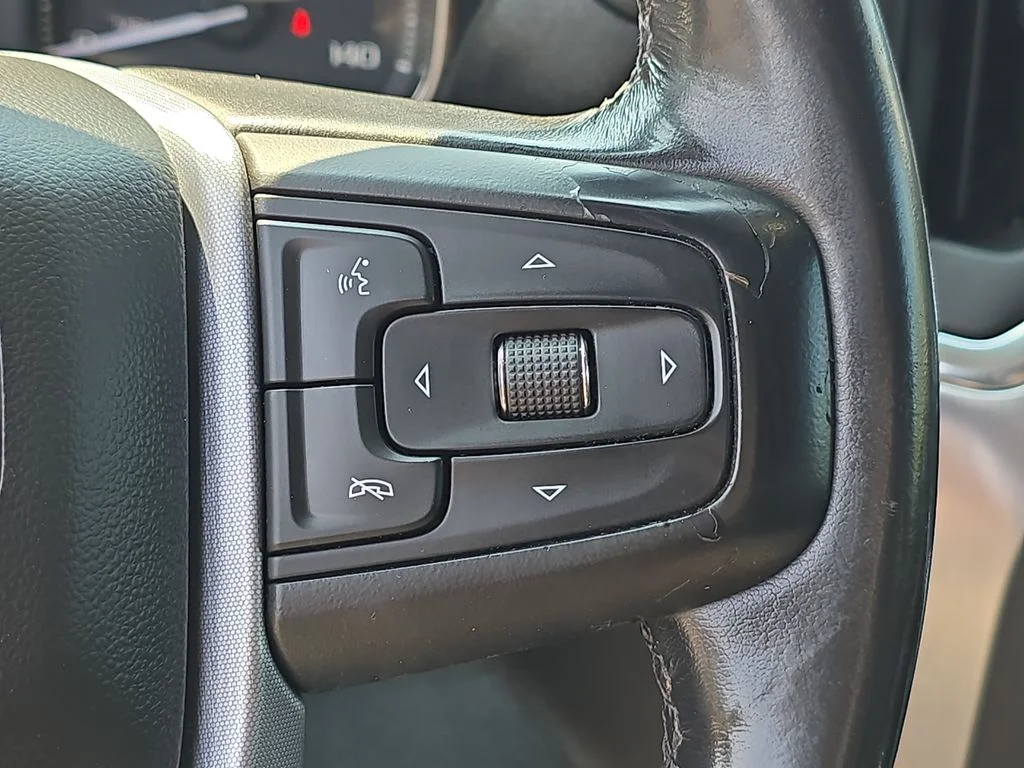 Used 2020 White GMC Elevation image 18