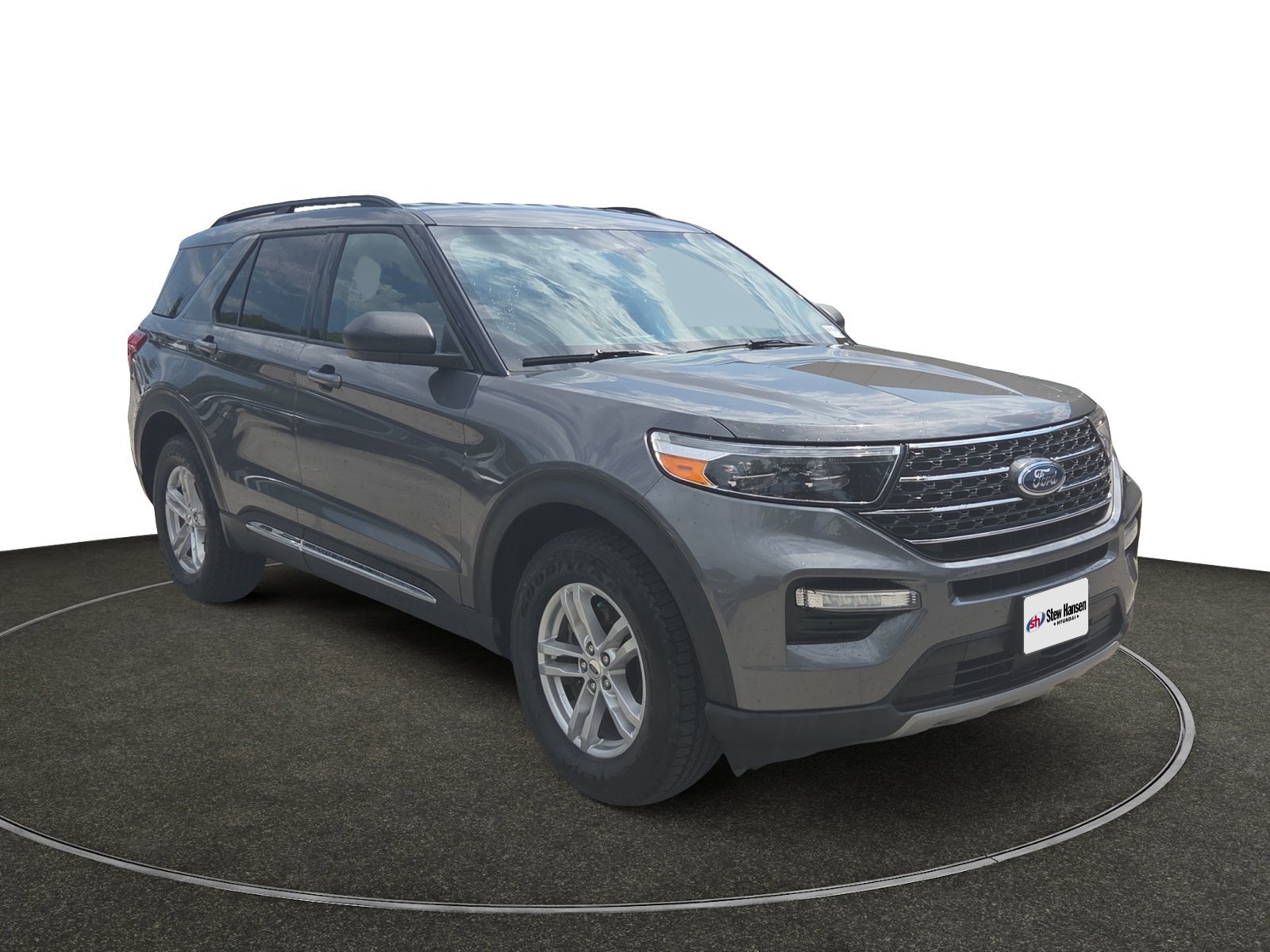 Used 2023 Gray Metallic Ford XLT image 7