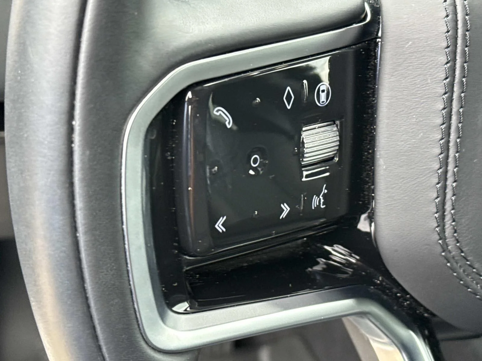 Certified Used 2025 Gray Land Rover S image 23