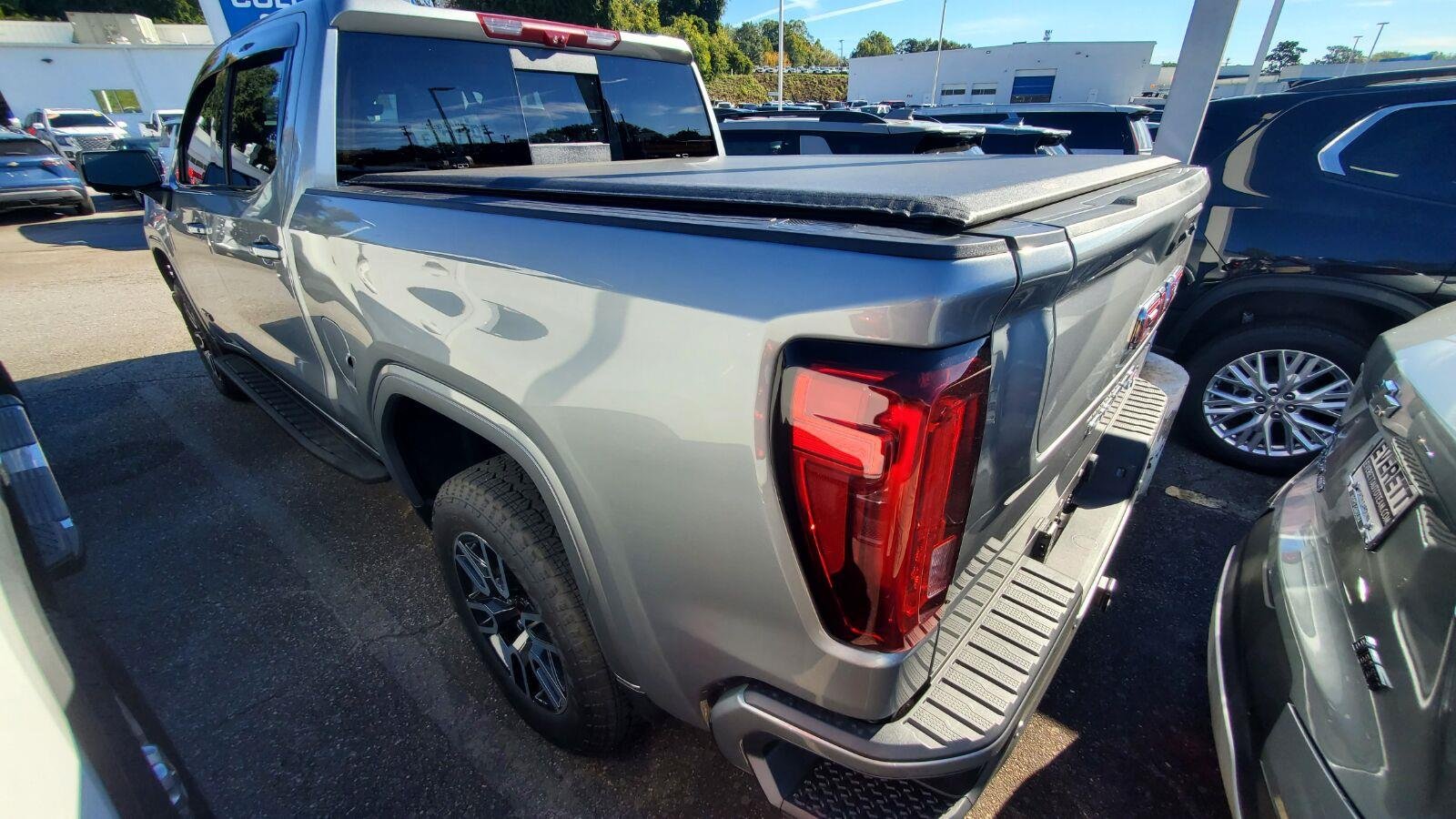 Used 2026 Sterling Metallic GMC AT4 image 8