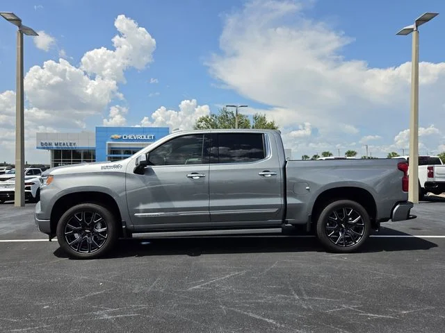 Used 2026 Gray Chevrolet High Country image 3