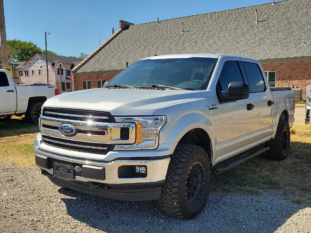 Used 2018 Ingot Silver Ford XLT image 2