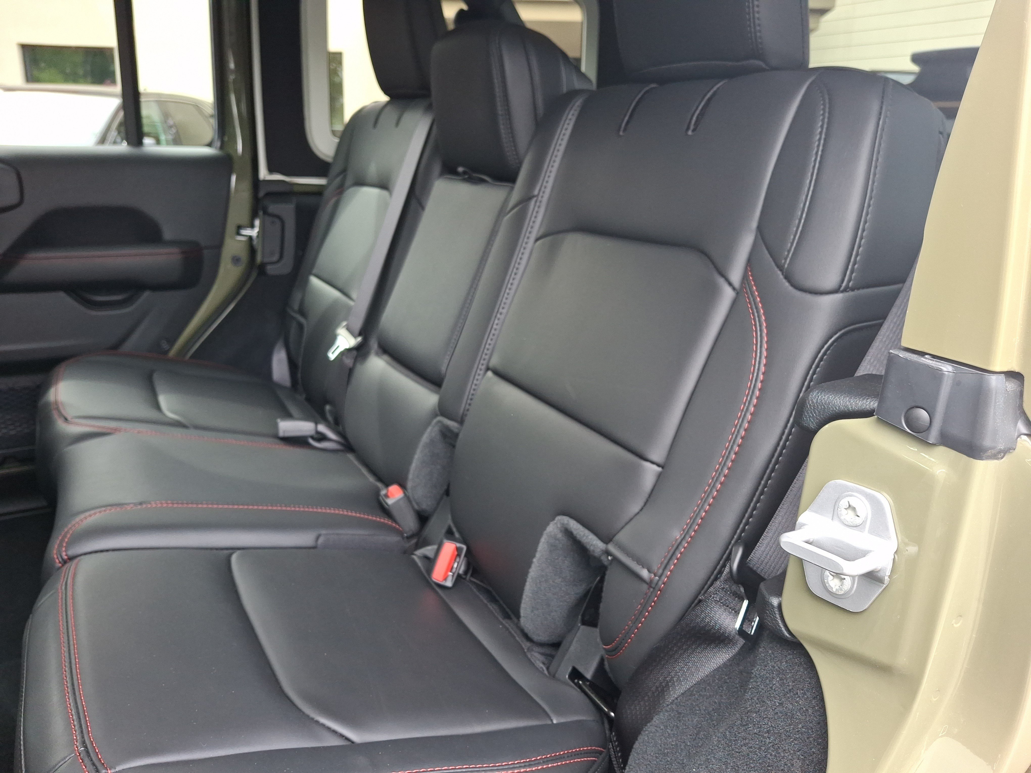 Used 2025 41 Jeep Rubicon X image 15