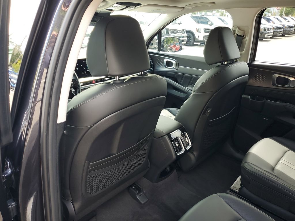 2026 Kia Sorento SX - Photo 21