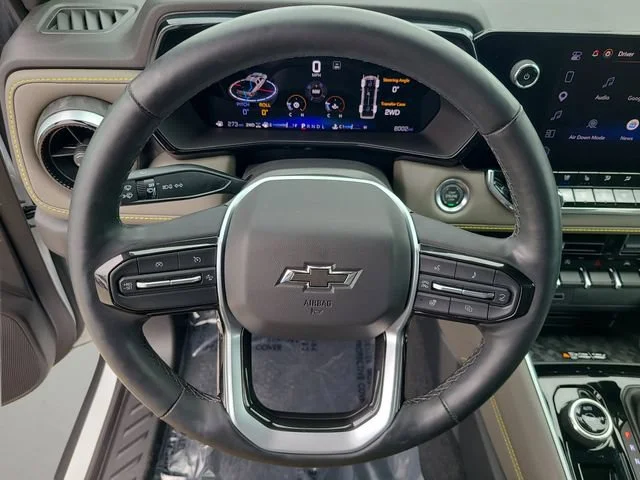Used 2025 Summit White Chevrolet ZR2 image 19