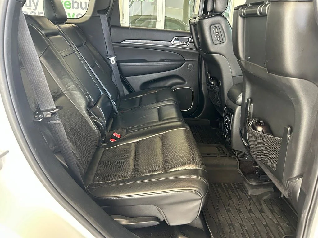 Used 2018 White Jeep Overland image 29