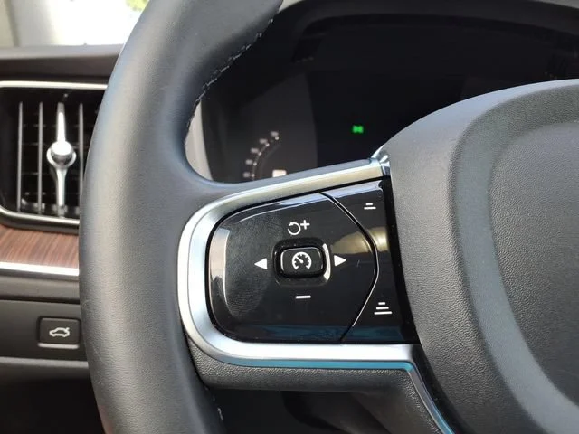 2024 Volvo XC60 Plus - Photo 24
