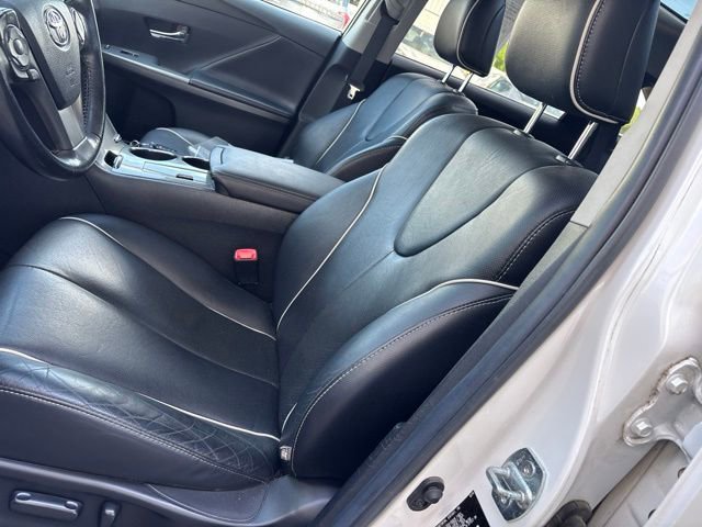 Used 2014 Blizzard Pearl Toyota XLE image 15