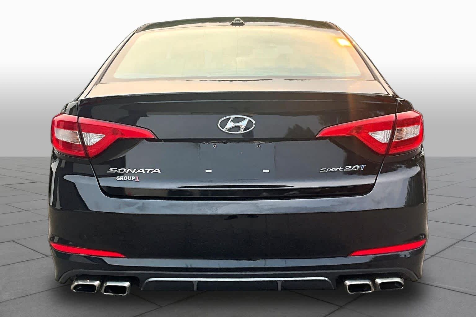 Pre-Owned 2017 Hyundai Sonata Sport